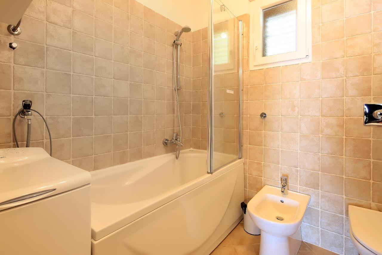 Apartment Vincent With Beautiful Sea View Terrace Klenovica Buitenkant foto