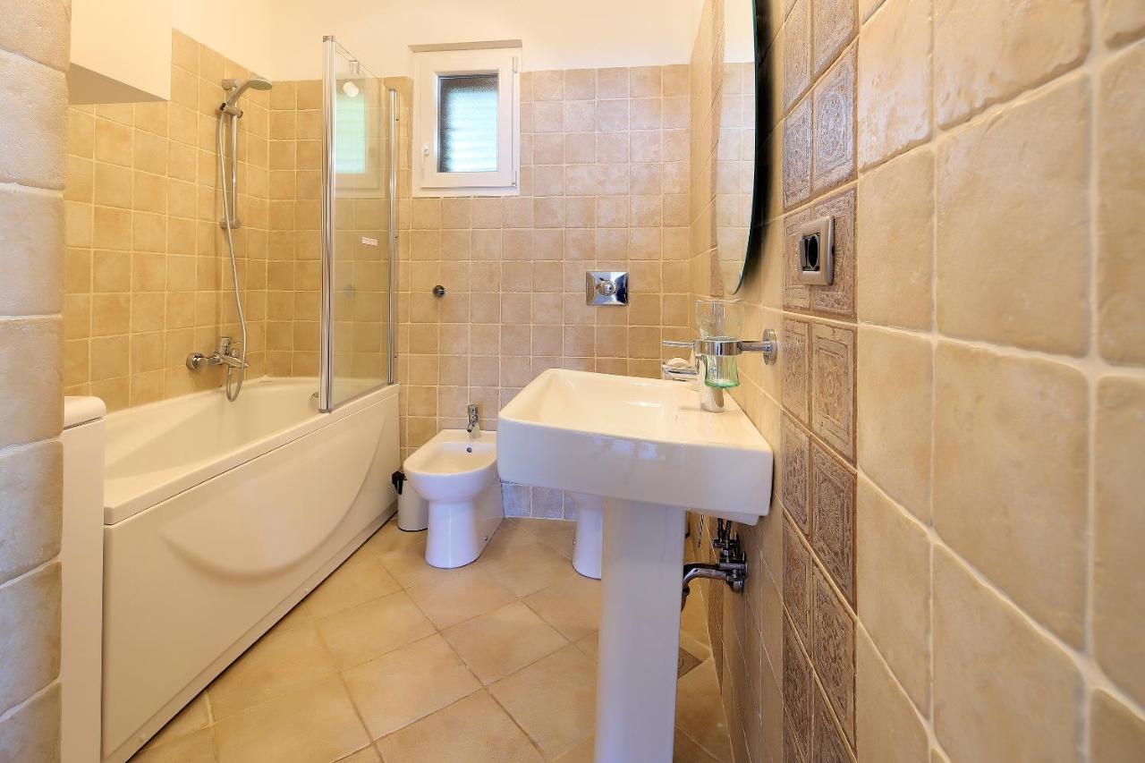 Apartment Vincent With Beautiful Sea View Terrace Klenovica Buitenkant foto